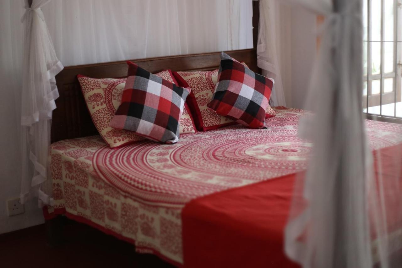 Bakery Family Guest House Mirissa Kültér fotó
