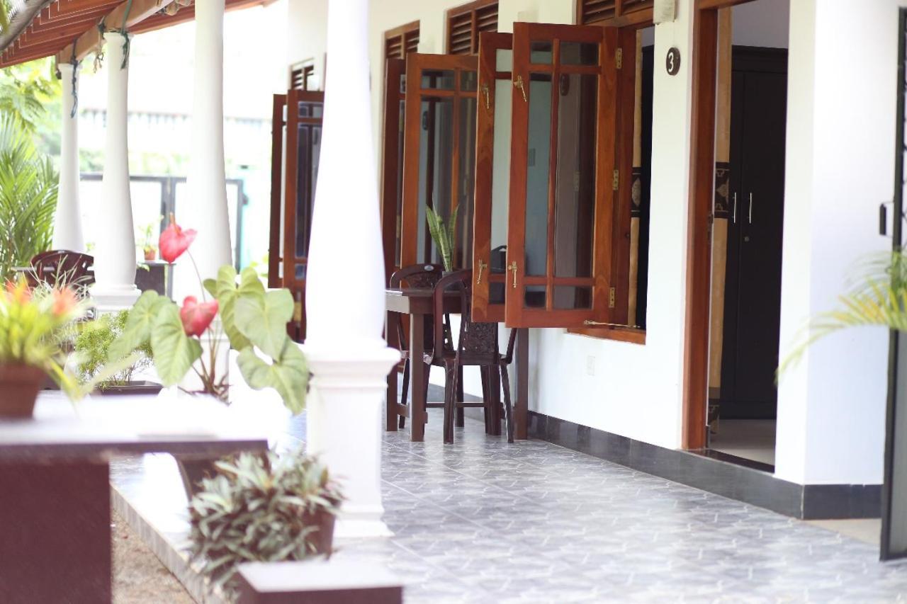 Bakery Family Guest House Mirissa Kültér fotó