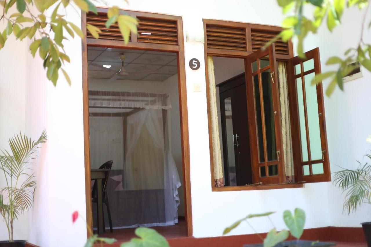Bakery Family Guest House Mirissa Kültér fotó
