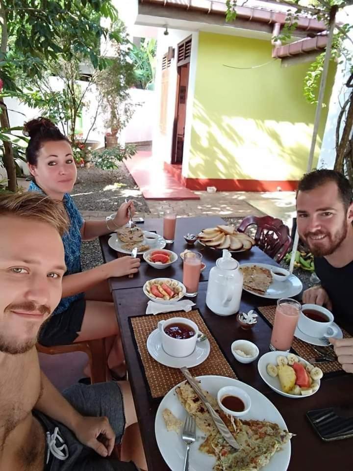 Bakery Family Guest House Mirissa Kültér fotó