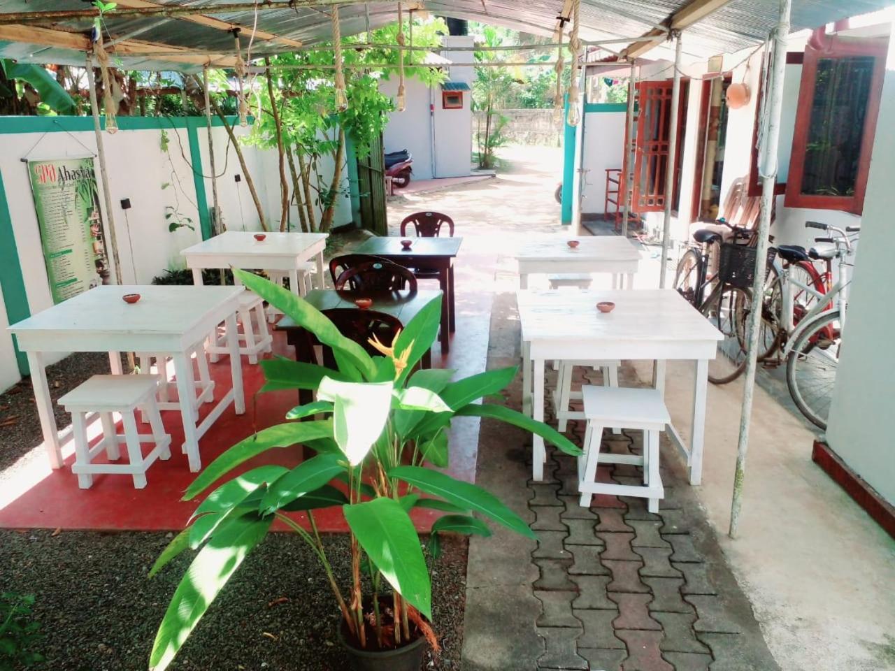 Bakery Family Guest House Mirissa Kültér fotó